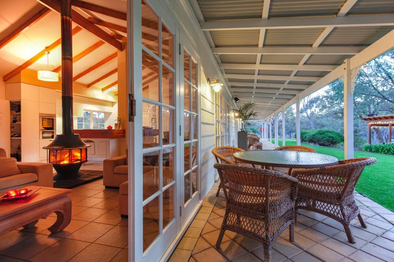 Llewellin'S Guest House Margaret River Exterior photo